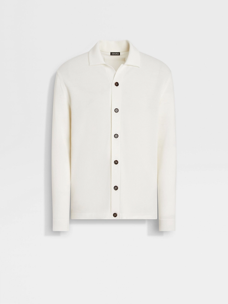 Camisa de lana blanca