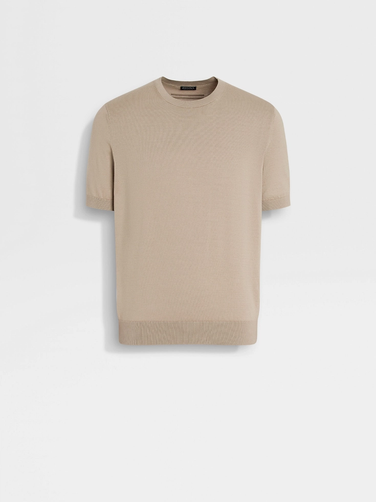 Camiseta de algodón premium en color topo claro