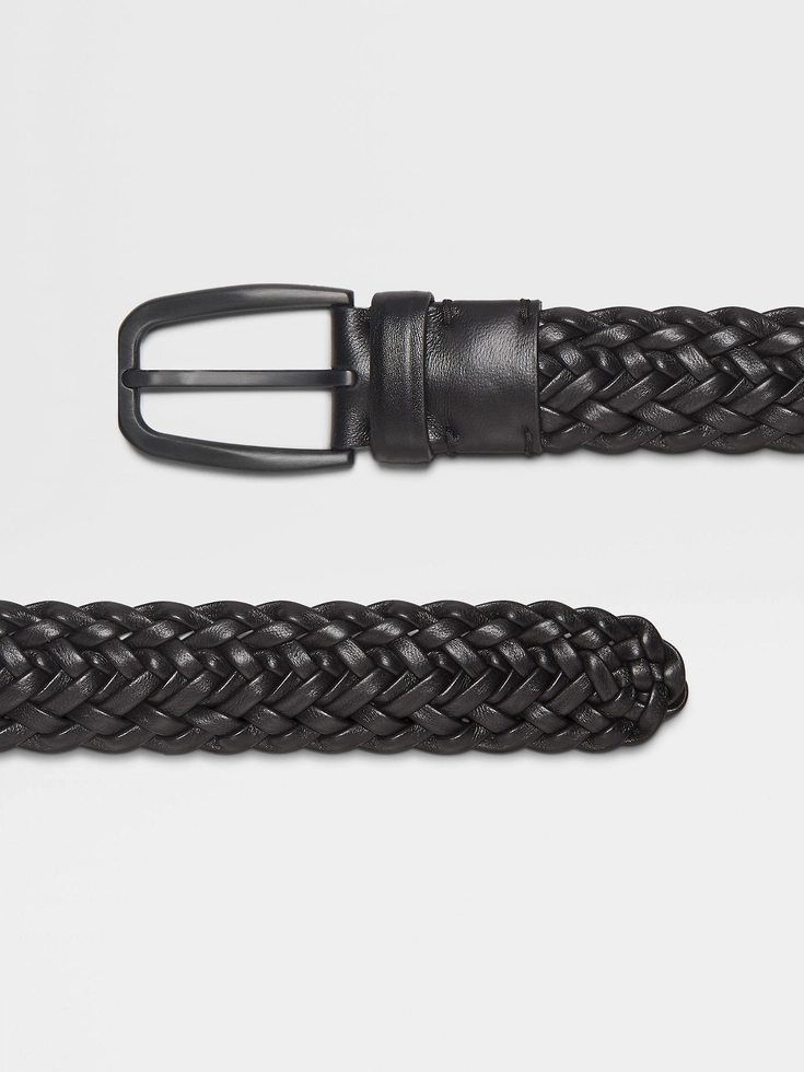 Cinturón de cuero negro