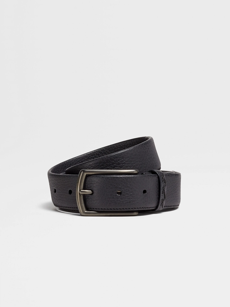Cinturón de cuero negro