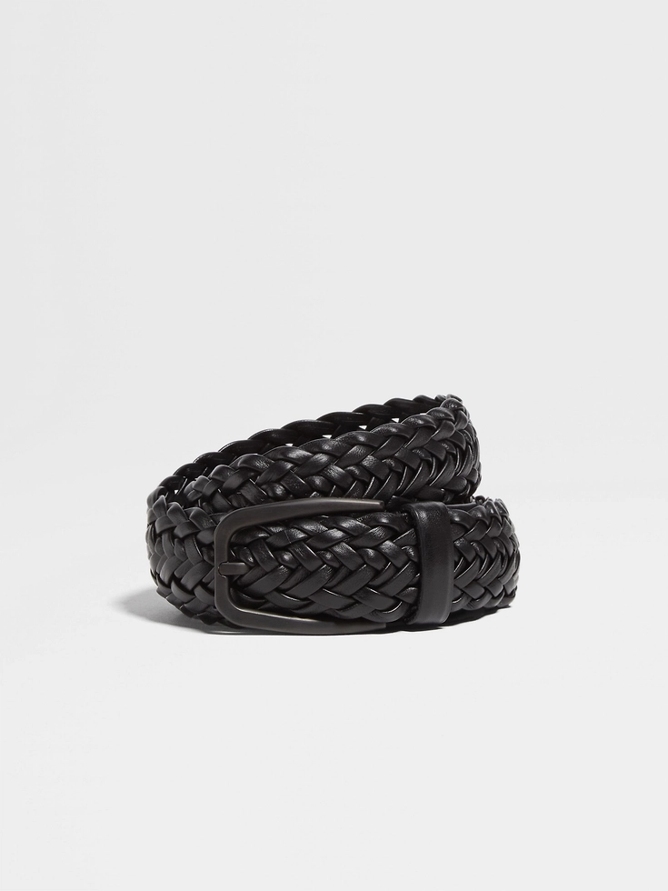 Cinturón de cuero negro