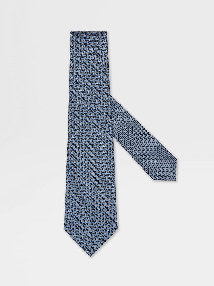 Corbata de seda azul claro