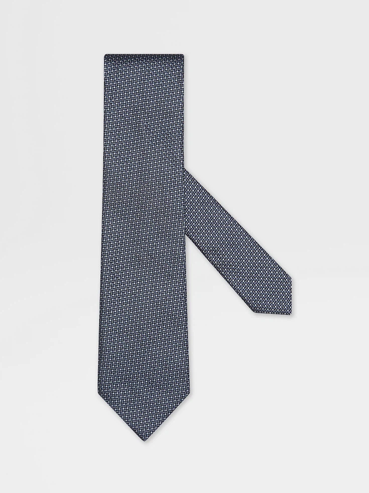 Corbata de seda azul claro