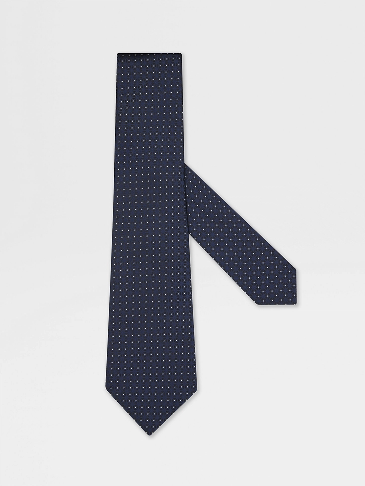 Corbata de seda azul oscuro