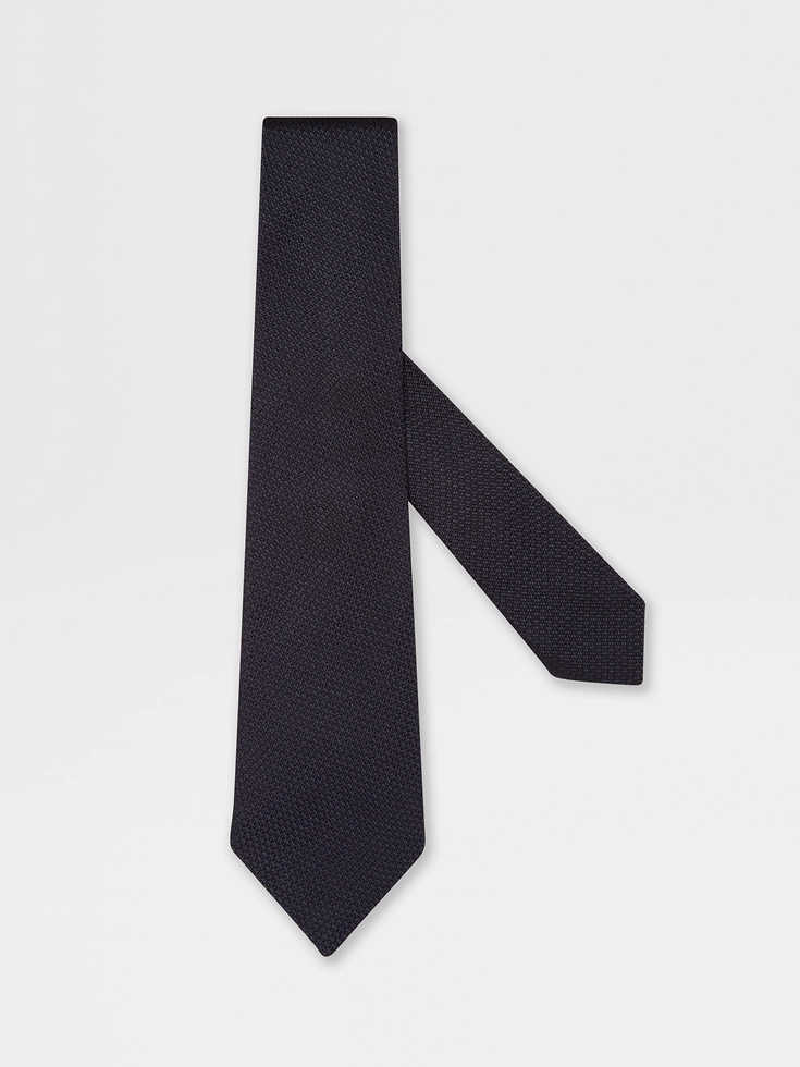 Corbata de seda azul oscuro