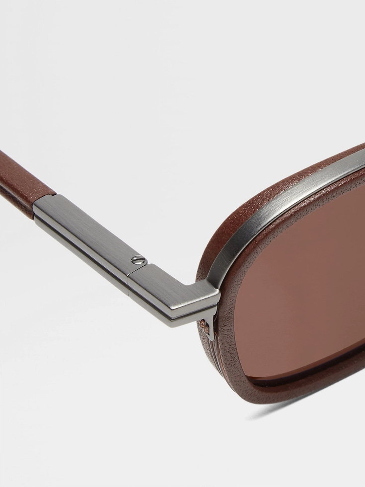 Gafas de sol Orizzonte I de acetato metálico y cuero en marrón oscuro