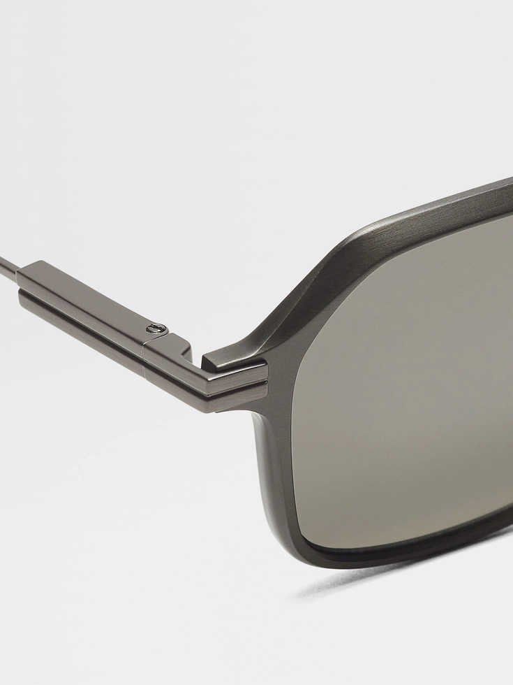 Gafas de sol de aluminio y metal gris