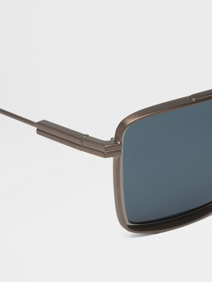 Gafas de sol de metal anilina de bronce oscuro