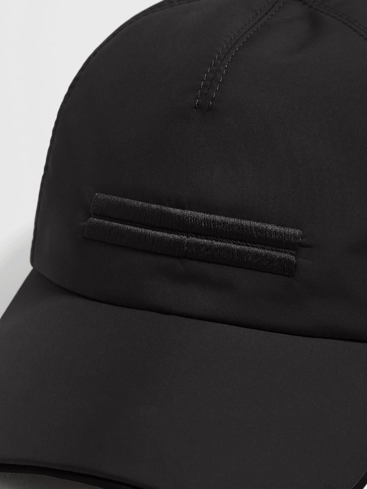 Gorra de béisbol de tejido técnico negro