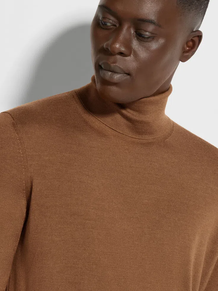 Jersey de cuello alto Cashseta con mezcla de follaje oscuro