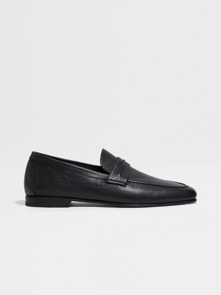 Mocasín de piel de grano natural negra