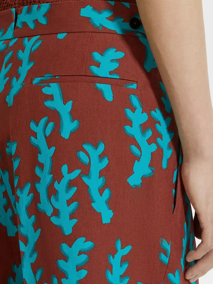 Pantalones cortos de lino Oasi en rojo ladrillo y azul verdoso brillante