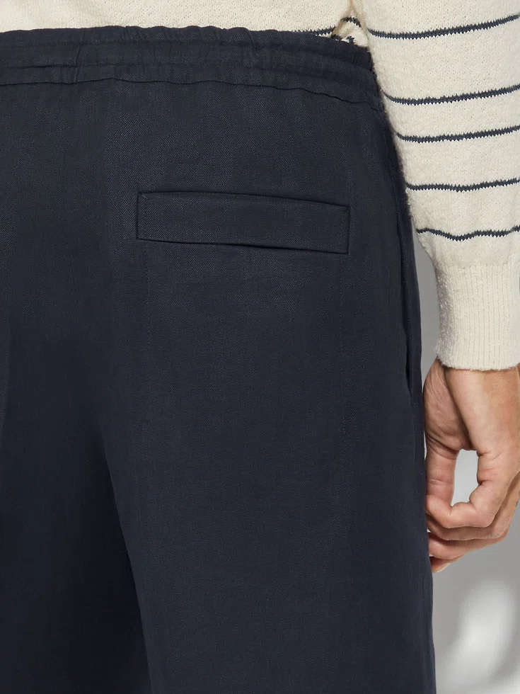 Pantalones cortos de lino azul marino Oasi