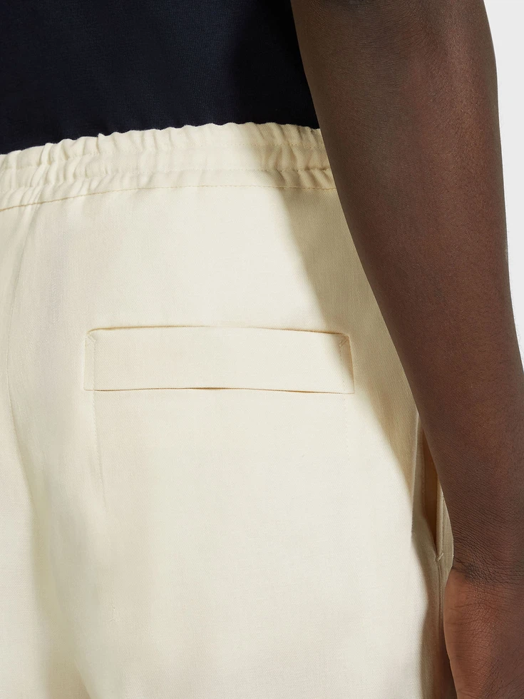 Pantalones cortos de lino blanco Oasi