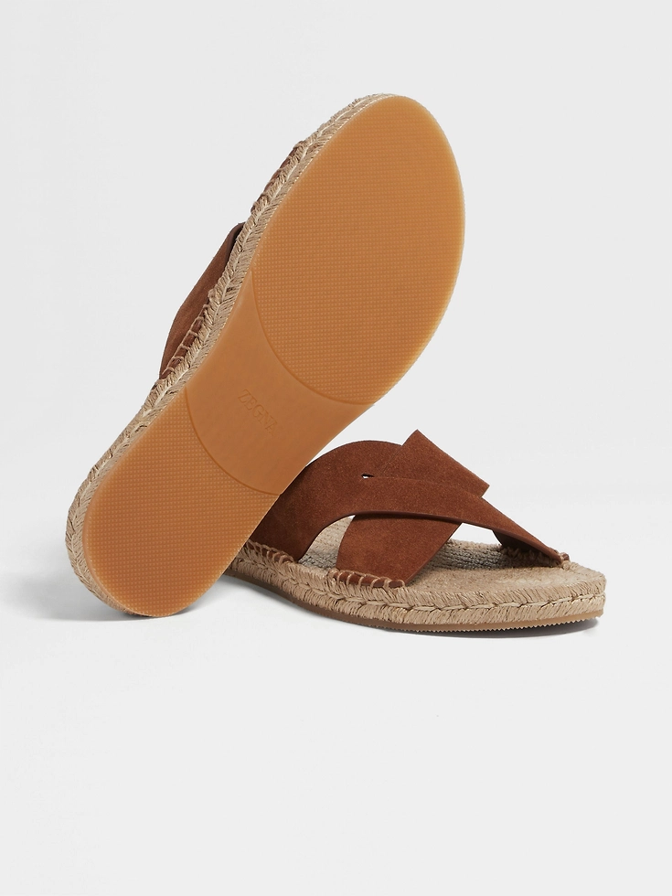Sandalias de alpargatas de ante con follaje oscuro