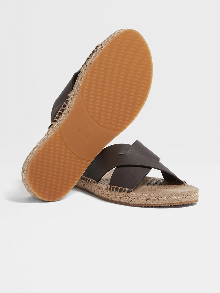 Sandalias de alpargatas de piel marrón oscuro