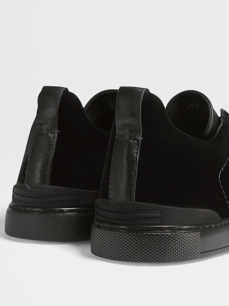 Zapatillas de terciopelo negro con triple puntada™